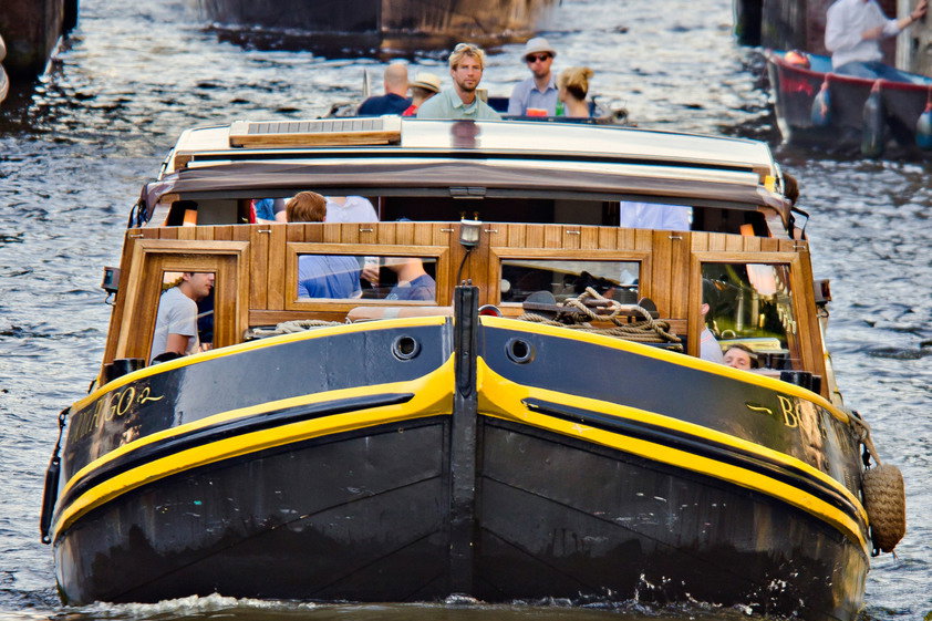 Bierboot, Rumboot oder Spritzboot in Amsterdam mieten