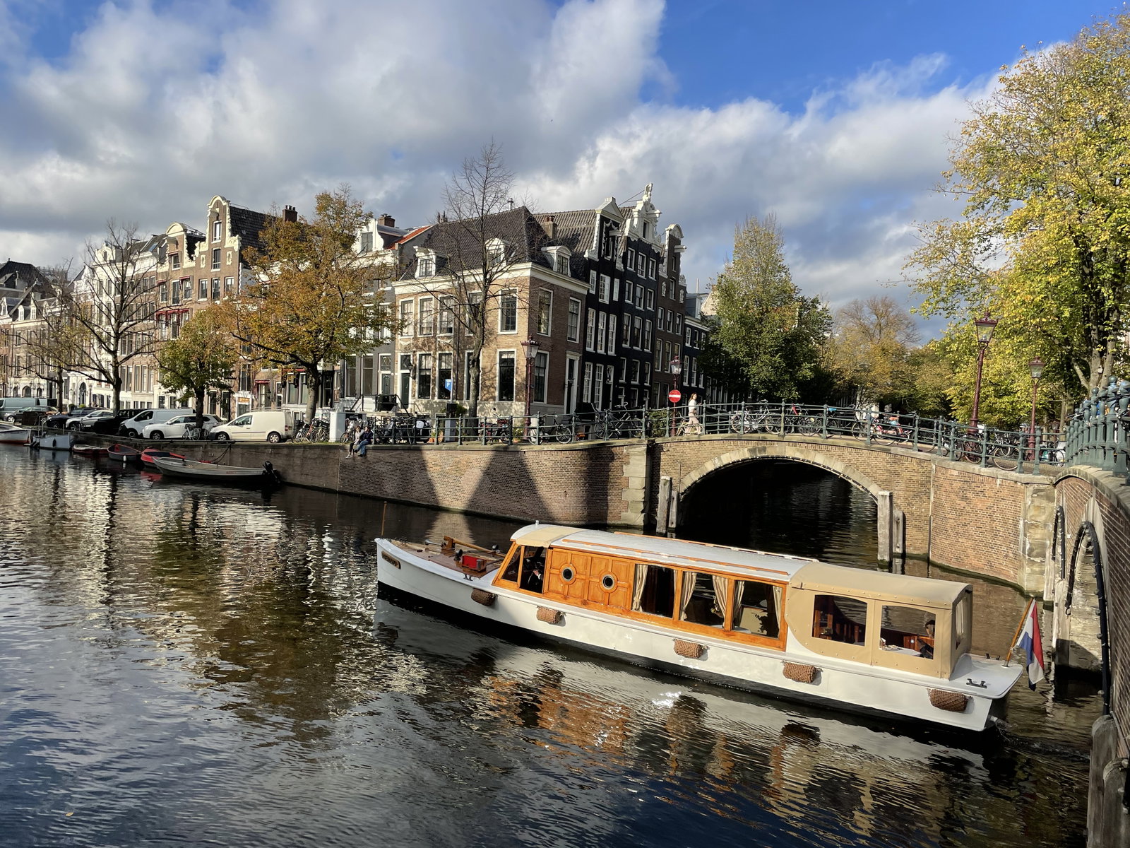 Grachtenfahrt mit Mittagessen in Amsterdam