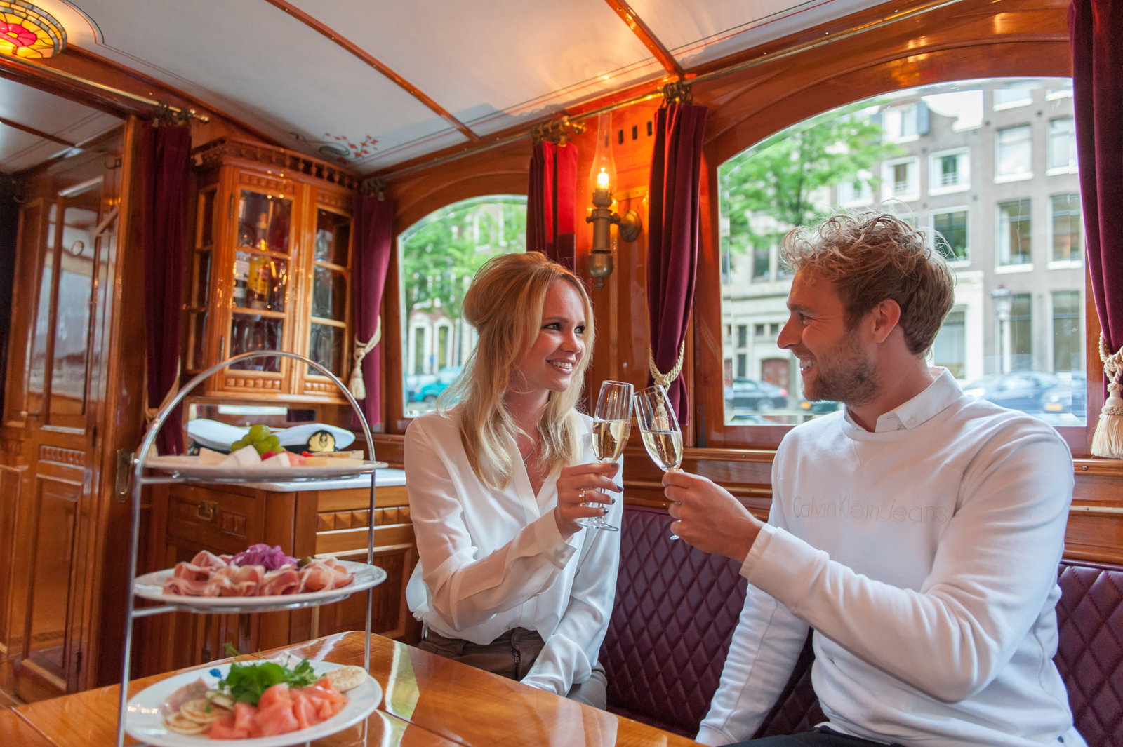Wie viel kostet eine Bootsfahrt in Amsterdam?