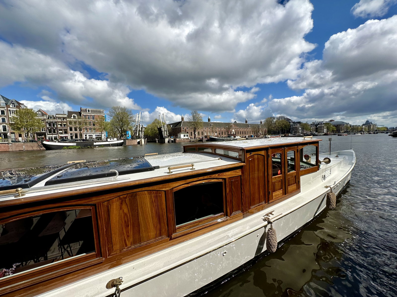 Was kostet ein sommerlicher Betriebsausflug in Amsterdam?
