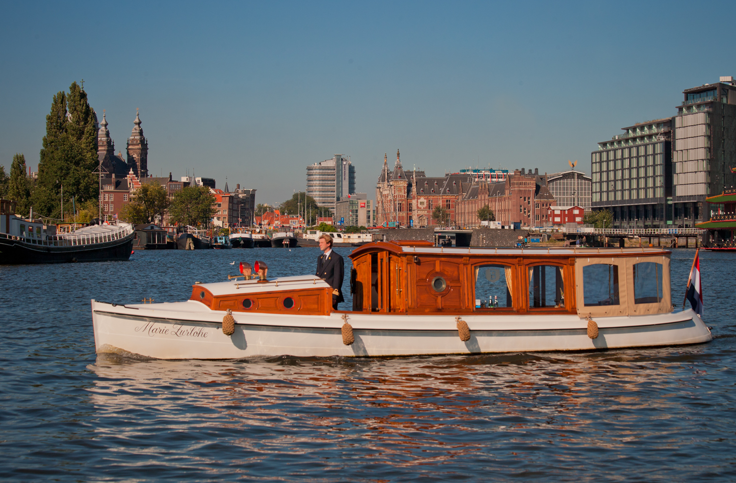 Rent 12 persons Canal boat Marie Zurlohe via Rent A Boat ...
